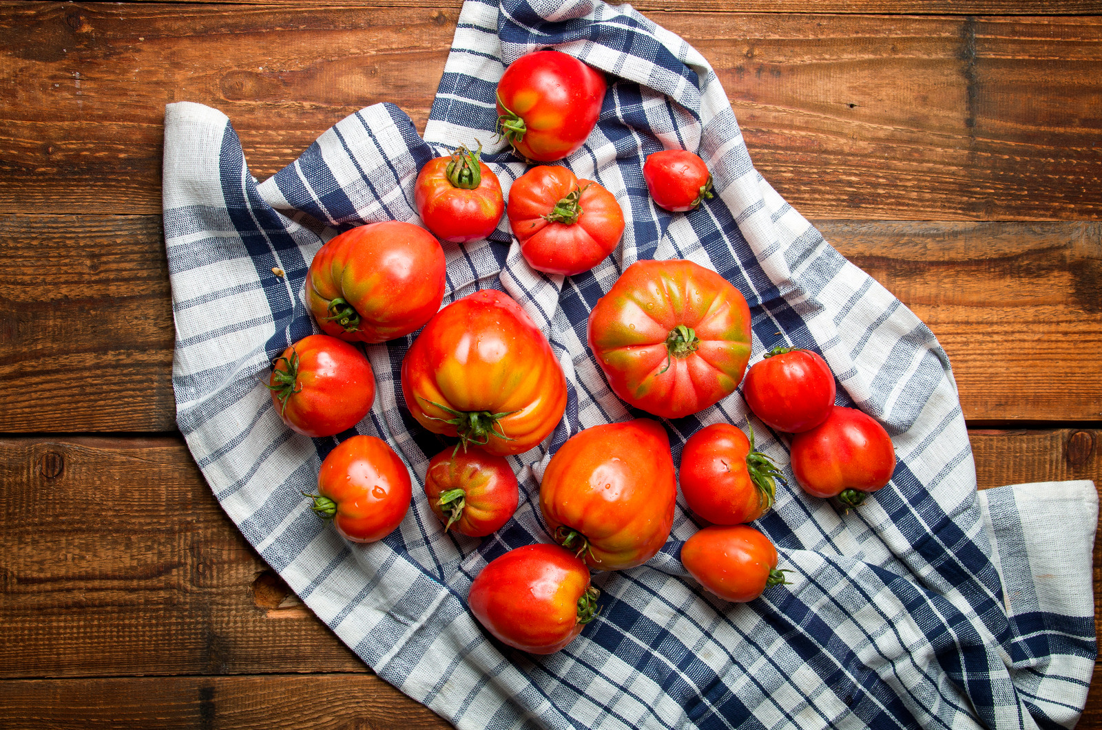 Tomatoes Benefits for the skin, heart and cancer prevention — The Doctors Kitchen